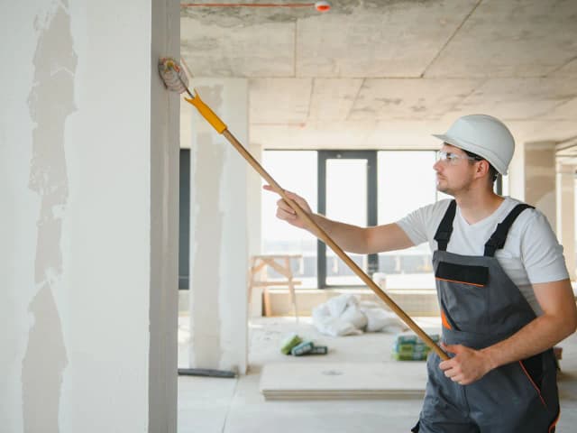 Ile kosztuje ekipa remontowa w Warszawie? Zobacz szczegółowy cennik.