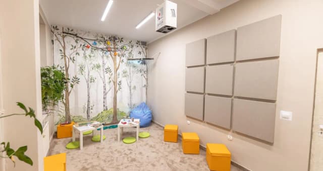 Jak rozmieścić panele akustyczne, by uniknąć złej akustyki w pomieszczeniu