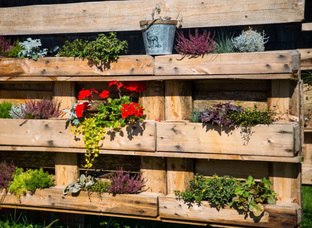 Jak zrobić kwietnik w ogrodzie – krok po kroku do pięknej aranżacji