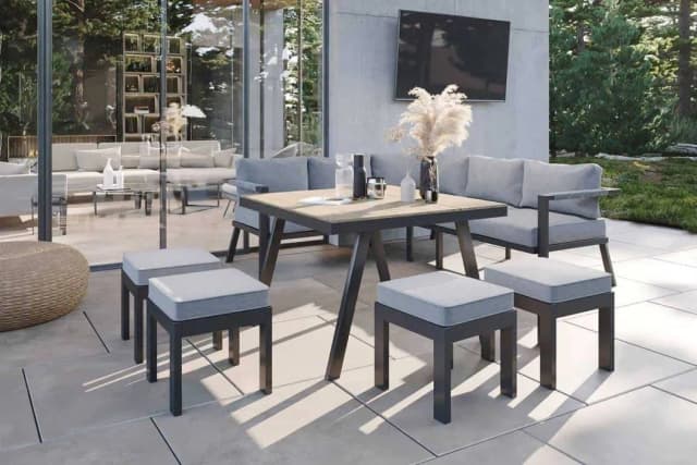 Jak udekorować taras na wiosnę: praktyczne porady i inspiracje do tworzenia przytulnej przestrzeni