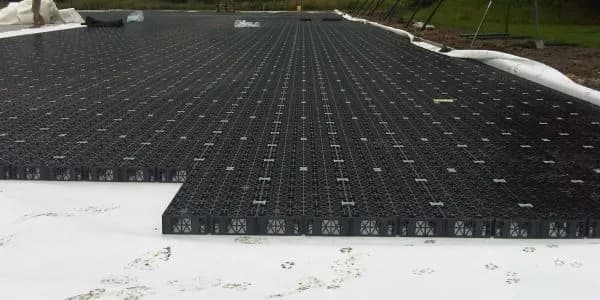 Ile kosztuje budowa boiska ze sztuczną trawą? Szczegółowe oszacowania kosztów