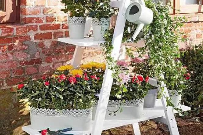 Jak zrobić kwietnik z drabiny - prosta instrukcja krok po kroku